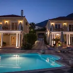 Aparthotel Garbis & 4*