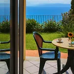 Garbis & Aparthotel 4*