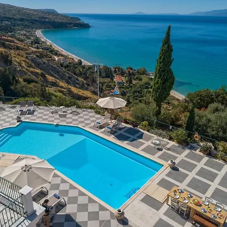 Garbis & Aparthotel 4*