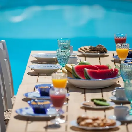 Aparthotel Garbis & 4*