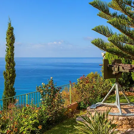 Garbis & Lourdata (Kefalonia)