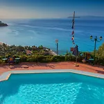 Garbis & Apartmanhotel 4*