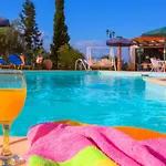 Garbis & Lejlighedshotel Lourdata (Kefalonia)