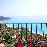Lejlighedshotel Garbis & 4*