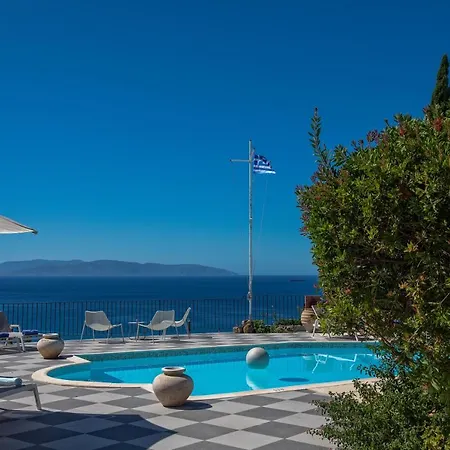 Garbis & Aparthotel 4*