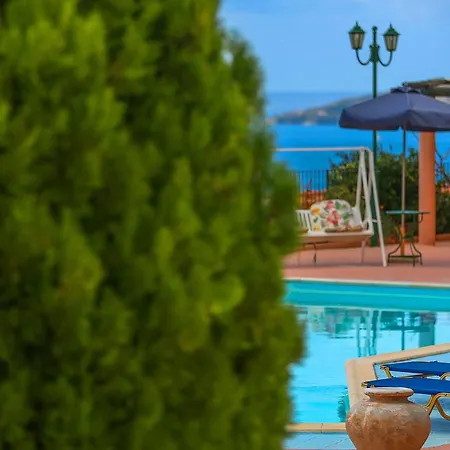 Aparthotel Garbis &