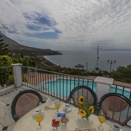 Aparthotel Garbis &