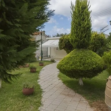 Garbis & Ξενοδοχείο με διαμερίσματα Λουρδάτα